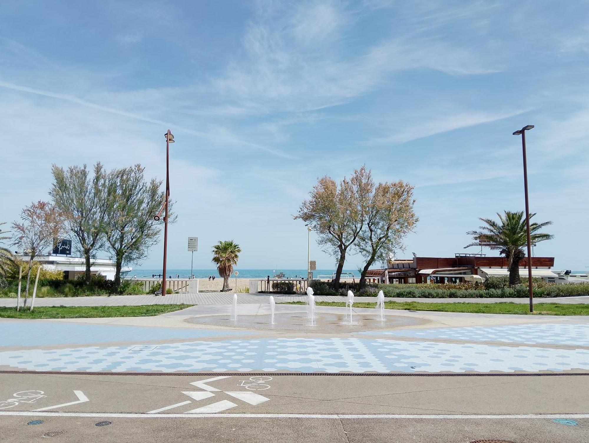 La Casa Al Mare Lägenhet Rimini Exteriör bild